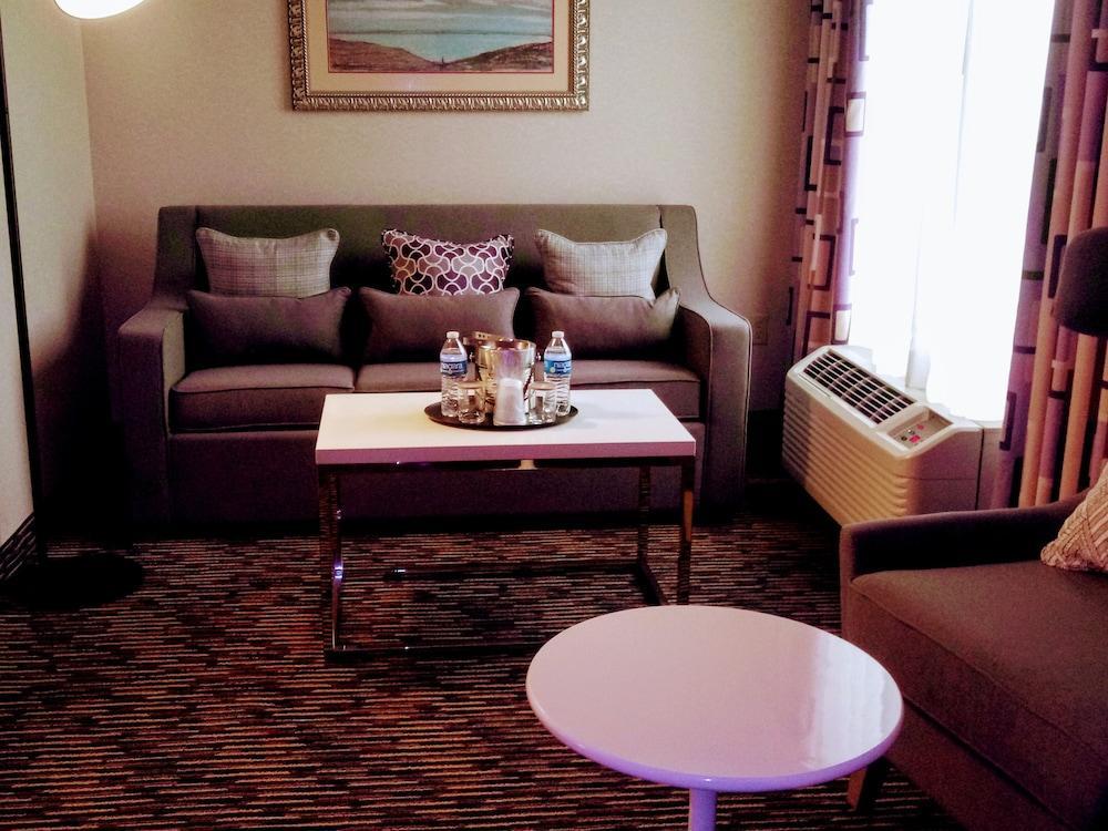 Hotel Wyndham Garden Conference Center Champaign - Urbana Zewnętrze zdjęcie