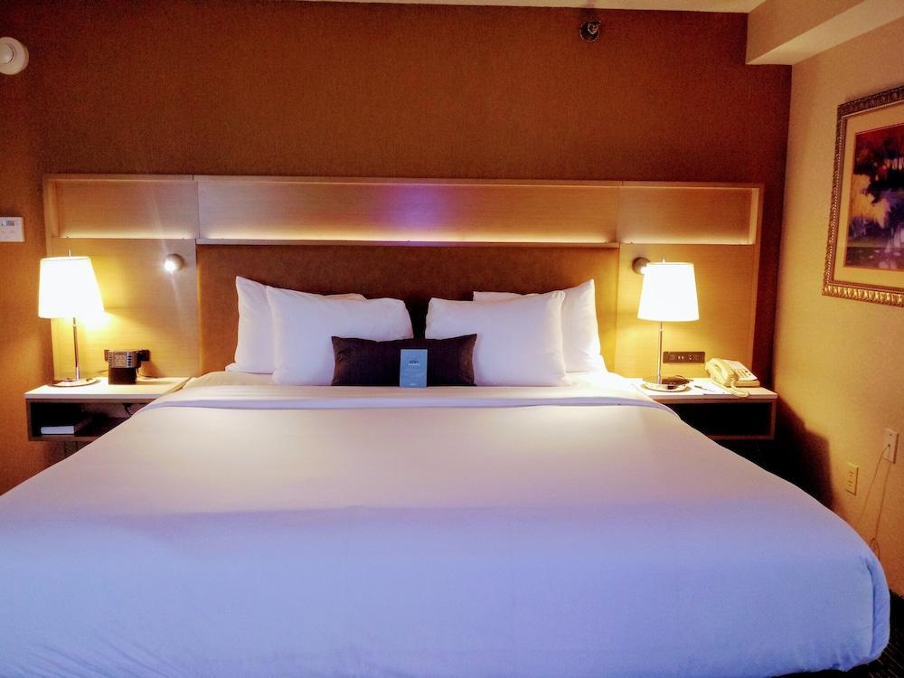 Hotel Wyndham Garden Conference Center Champaign - Urbana Zewnętrze zdjęcie