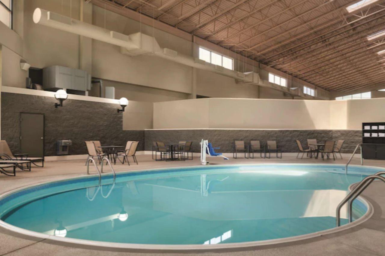Hotel Wyndham Garden Conference Center Champaign - Urbana Zewnętrze zdjęcie