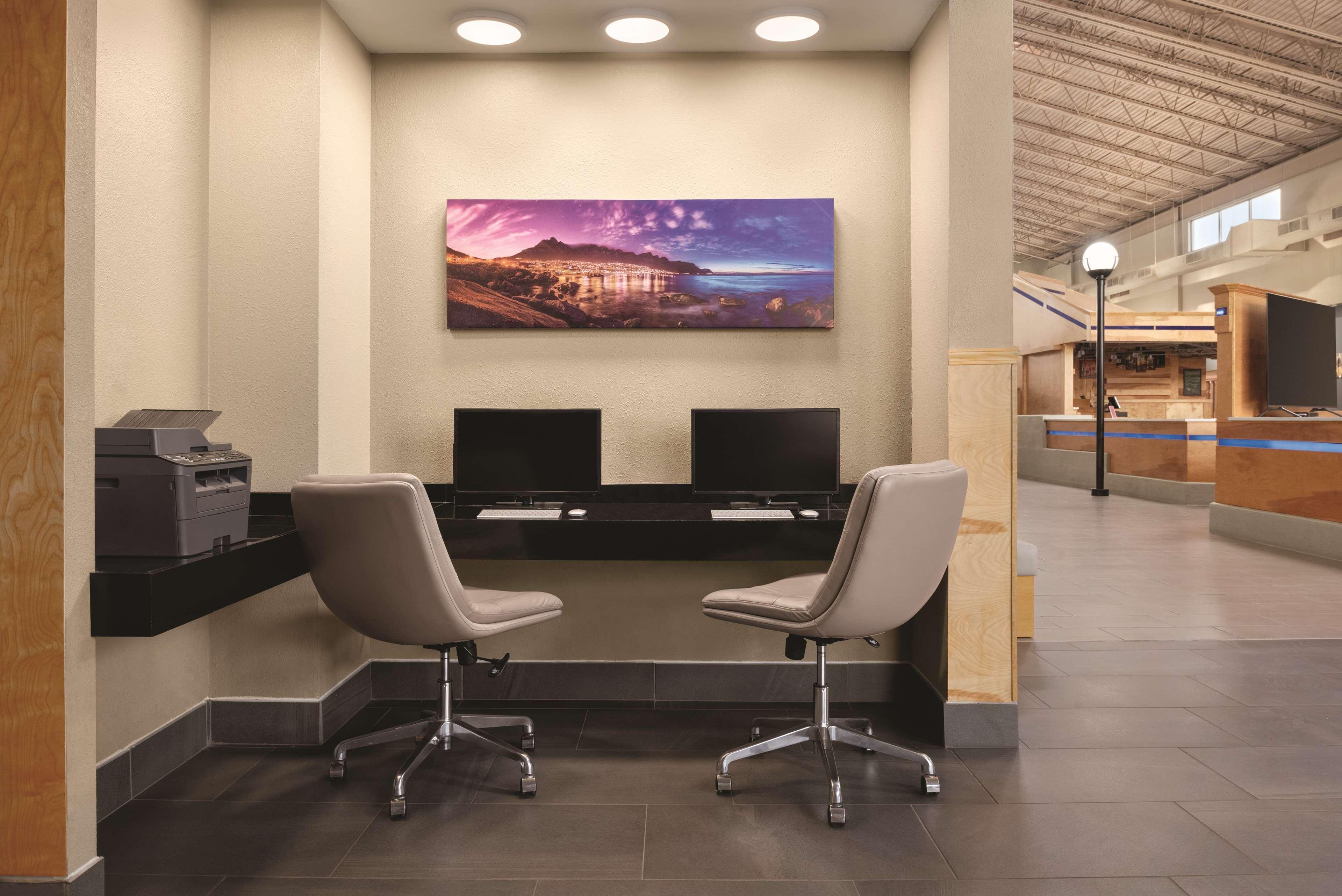 Hotel Wyndham Garden Conference Center Champaign - Urbana Zewnętrze zdjęcie