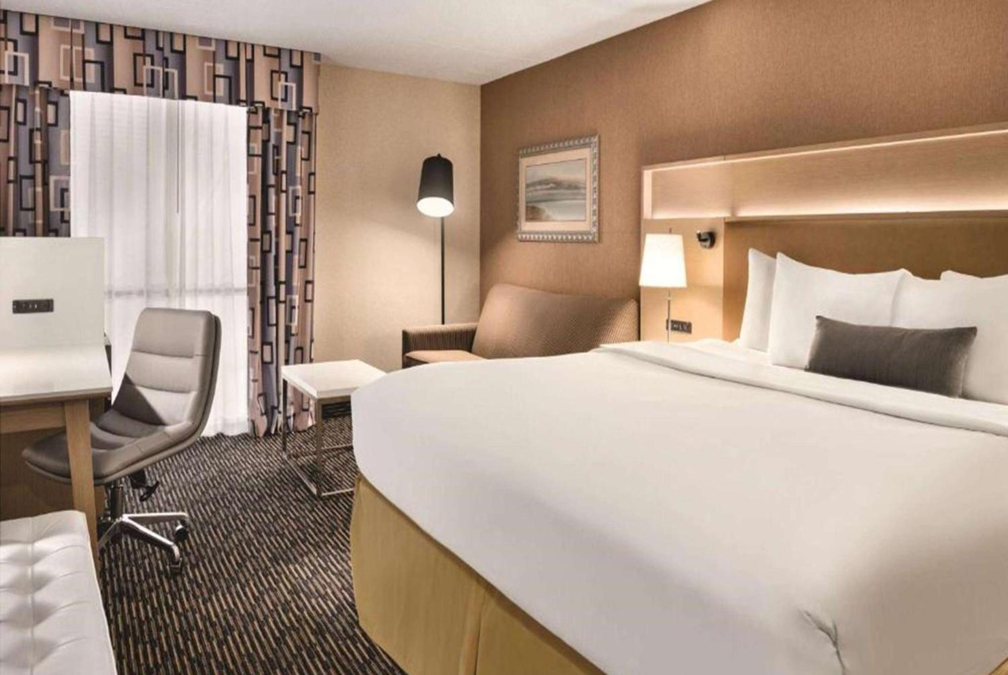 Hotel Wyndham Garden Conference Center Champaign - Urbana Zewnętrze zdjęcie