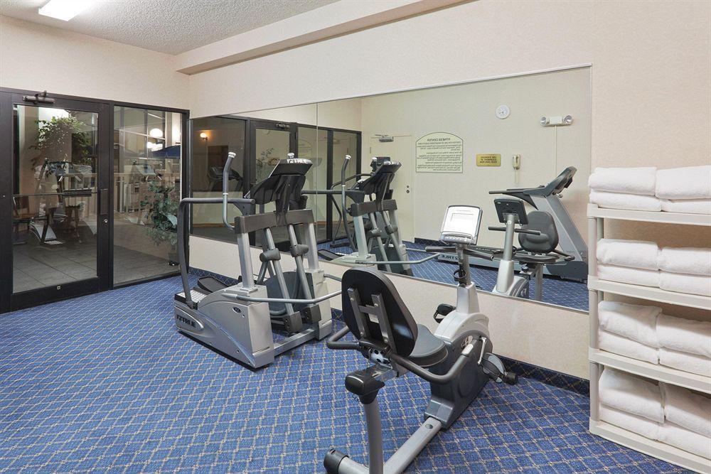 Hotel Wyndham Garden Conference Center Champaign - Urbana Zewnętrze zdjęcie